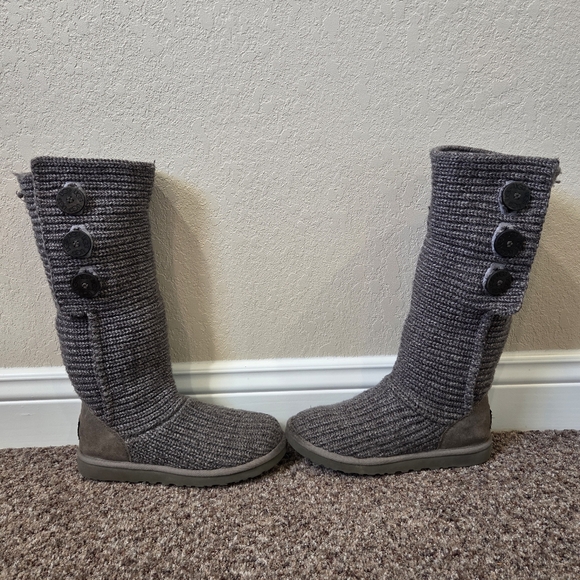 Uggs Women's Knit Button-Accent Tall Boots - Size 8 - Picture 4 of 10
